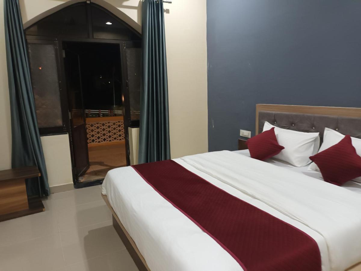 فندق L S Haveli بوشكار المظهر الخارجي الصورة